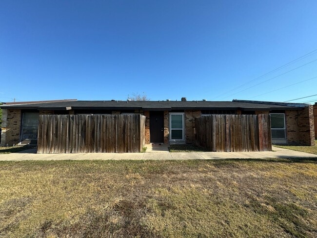 2316 Andover Dr in Killeen, TX - Building Photo - Building Photo