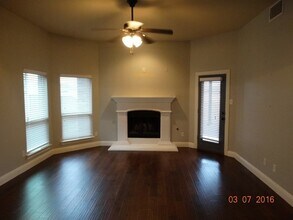 924 Eagle Creek Trail in McKinney, TX - Building Photo - Building Photo
