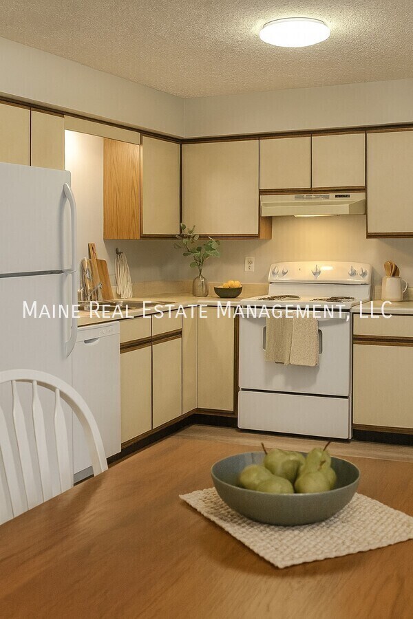 10 Hartley St, Unit 7 in Lewiston, ME - Building Photo - Building Photo