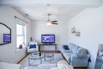 2808 N Halsted St in Chicago, IL - Building Photo - Building Photo
