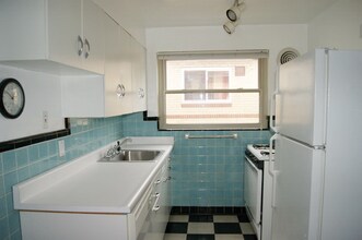 4022 Paxton Ave in Cincinnati, OH - Building Photo - Building Photo