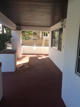 5702 Carlton Way in Los Angeles, CA - Building Photo - Building Photo