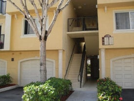 1100 Crestwood Ct S in Royal Palm Beach, FL - Building Photo