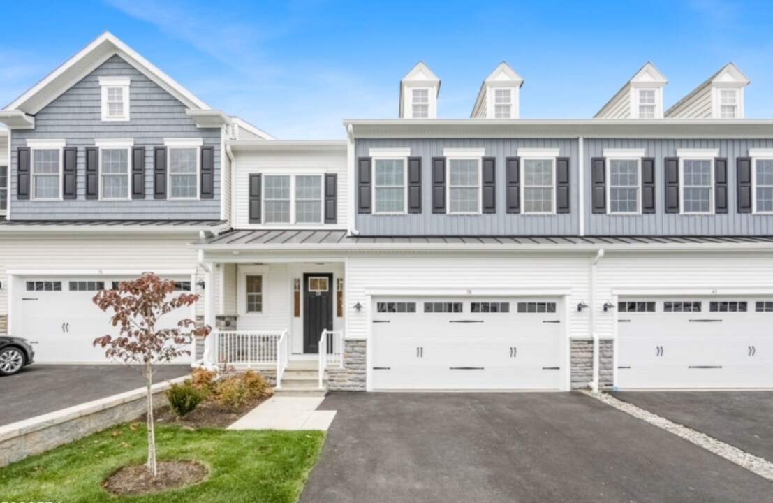 38 Hillandale Dr in Far Hills, NJ - Foto de edificio