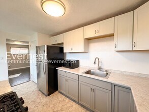638 Garden City Dr in Monroeville, PA - Building Photo - Building Photo