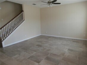 8750 Dufferin Ln in Orlando, FL - Building Photo - Building Photo