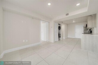 13150 Memorial Hwy in Miami, FL - Building Photo - Building Photo