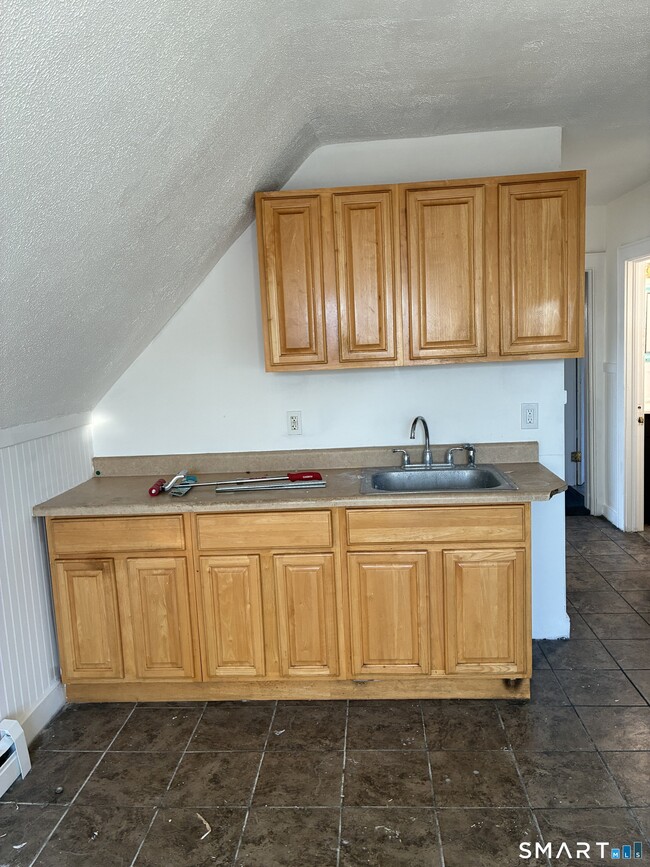 255 Poplar St in Bridgeport, CT - Building Photo - Building Photo