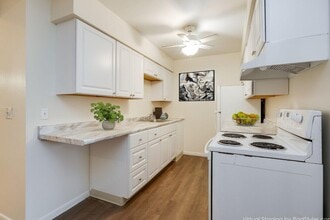 Spring Creek Apartments in Springboro, OH - Building Photo - Building Photo