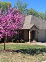 903 Meadowlands Dr in Centerton, AR - Building Photo