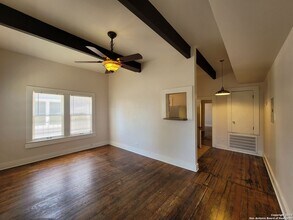 115 Vitra Pl in San Antonio, TX - Building Photo - Building Photo