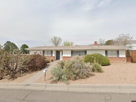 901 Santa Ana Ave SE