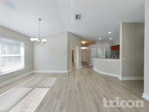 6681 Freeport Dr in Spring Hill, FL - Building Photo - Building Photo