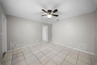 464 Carolina Ave in Ft. Myers, FL - Building Photo - Building Photo