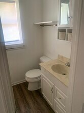 1205 1/2 Pershing Rd, Unit 2 in Zanesville, OH - Foto de edificio - Building Photo