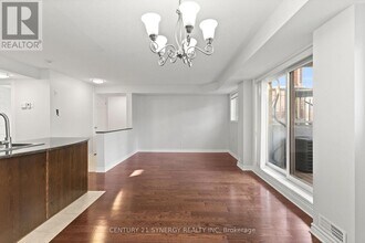 38 Barnstone Dr in Ottawa, ON - Building Photo - Building Photo