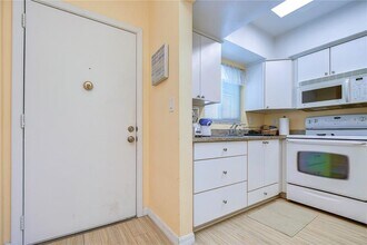 6767 Sunset Way in St Pete Beach, FL - Building Photo - Building Photo