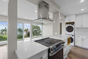 Ocean Edge @ Laguna Beach in Laguna Beach, CA - Building Photo