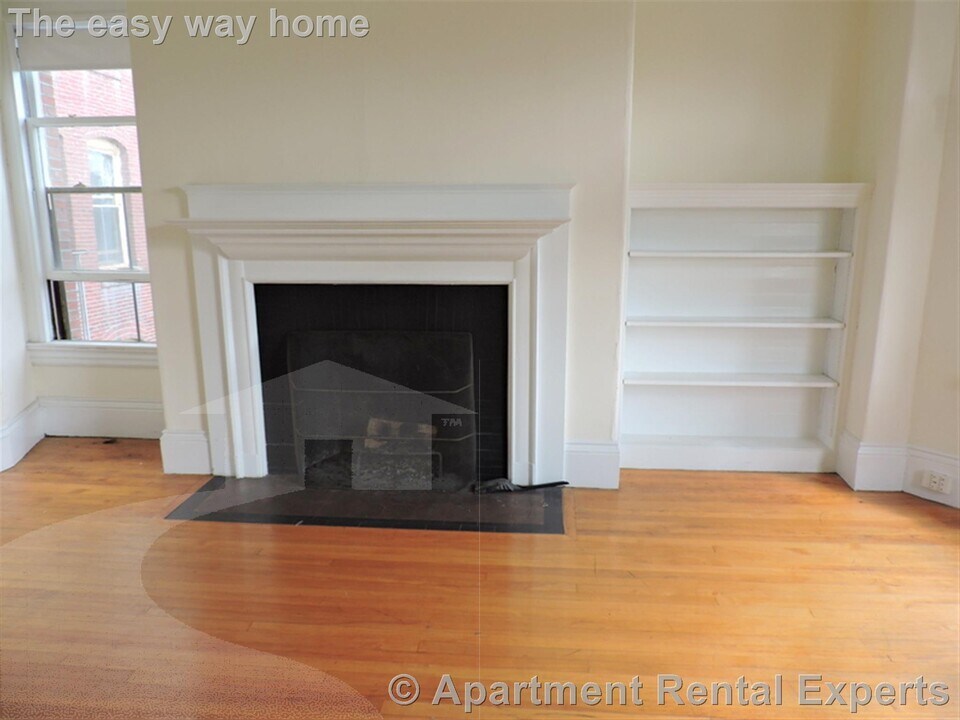 2 Ware St in Cambridge, MA - Building Photo