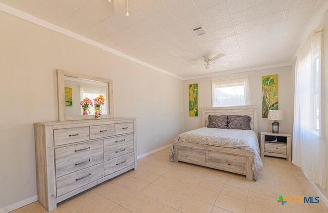 1110 S 8th St in Killeen, TX - Building Photo - Building Photo