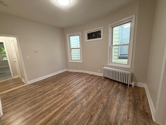 221 Wilkinson Ave in Jersey City, NJ - Building Photo - Building Photo