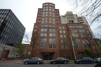 931 Massachusetts Ave, Unit 1203 in Cambridge, MA - Foto de edificio - Building Photo