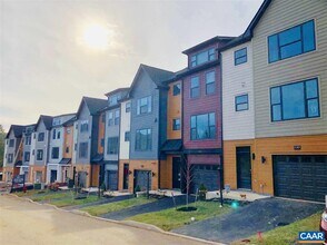 133 Junction Ln in Charlottesville, VA - Building Photo - Building Photo