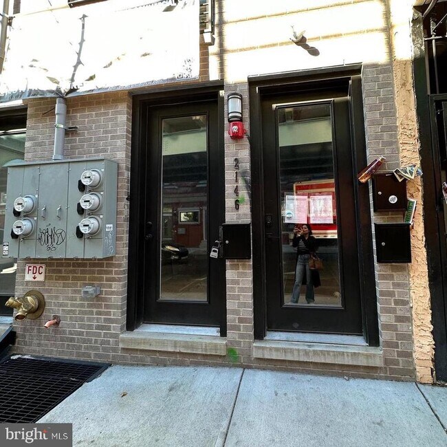 property at 2146 N Front St