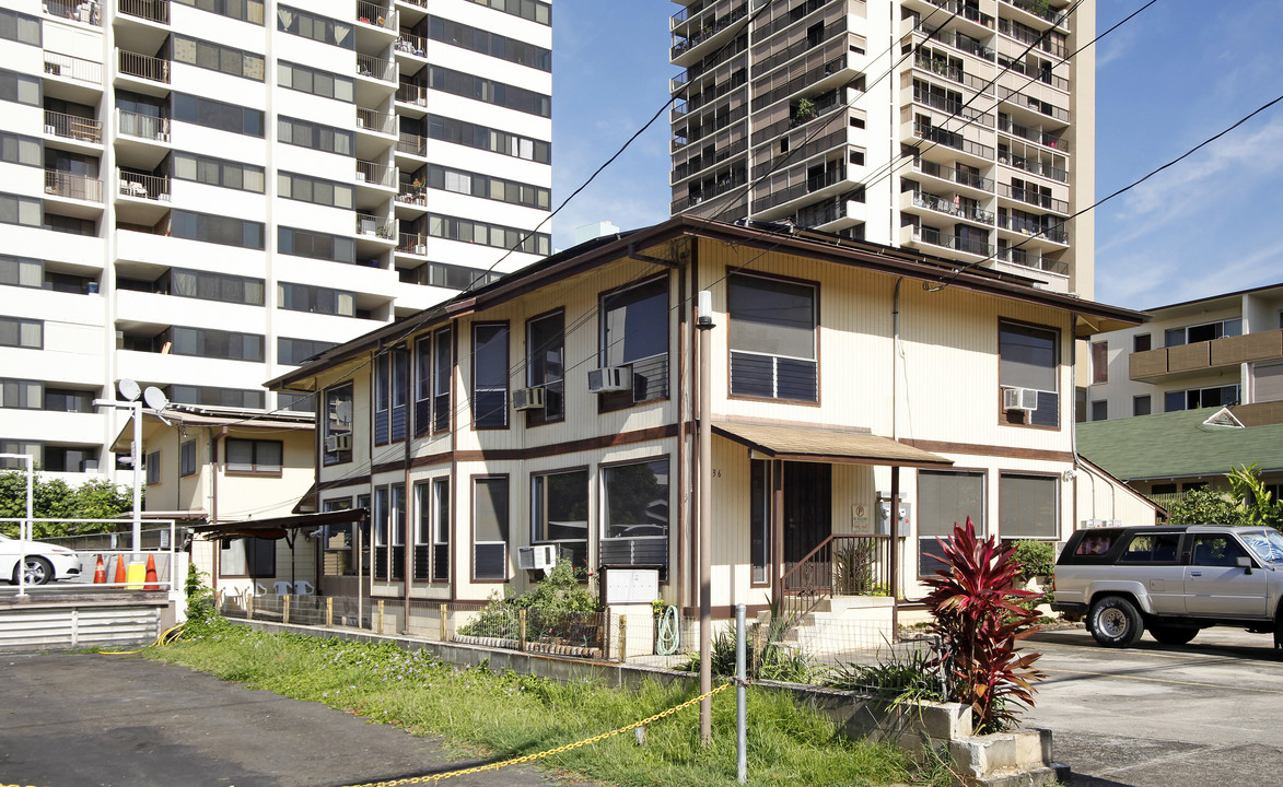 1536 Liholiho St in Honolulu, HI - Building Photo