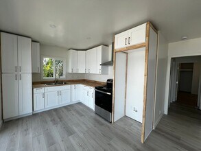 101 Bay Shore Ave in Long Beach, CA - Building Photo - Building Photo