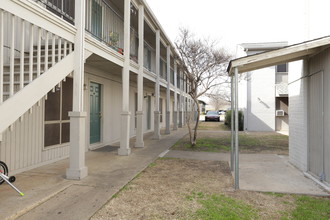 Heather Glen in Richardson, TX - Foto de edificio - Building Photo