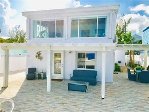 30 Jean La Fitte Dr in Key Largo, FL - Foto de edificio - Building Photo