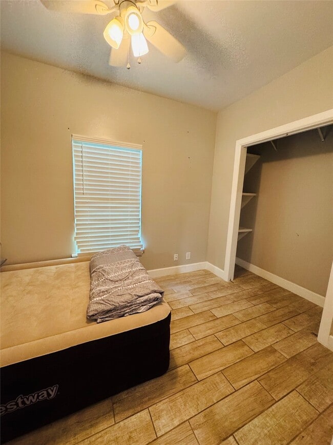 13007 Shady Ln