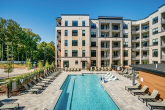 Meridian at North Hills in Raleigh, NC - Foto de edificio - Building Photo