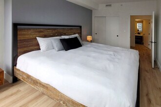 1180 Rue de Bleury in Montréal, QC - Building Photo - Building Photo