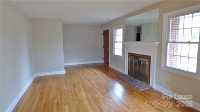 1245 Paddock Cir in Charlotte, NC - Building Photo - Building Photo