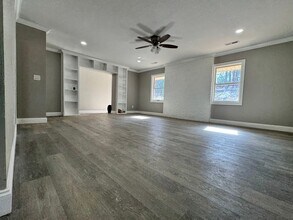 2726 Highland Cir, Unit #2 in Kodak, TN - Foto de edificio - Building Photo