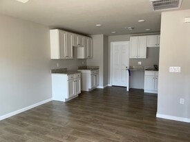 2942 Evans Ave in Ft. Myers, FL - Building Photo