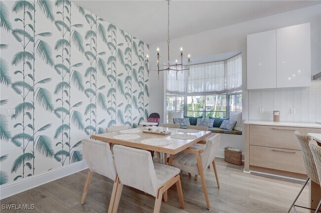 687 9th Ave S in Naples, FL - Building Photo - Building Photo