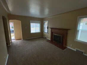 15461 Cedargrove St in Detroit, MI - Building Photo - Building Photo