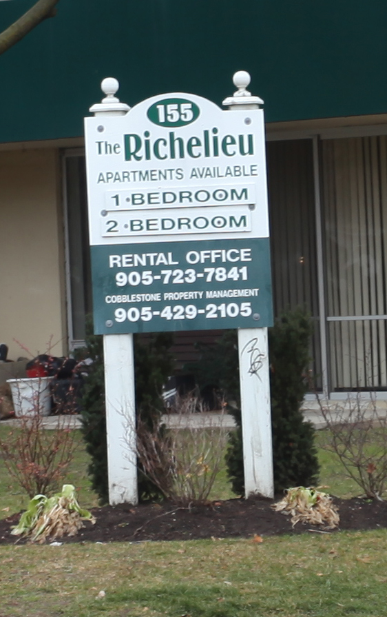 The Richelieu in Oshawa, ON - Building Photo - Building Photo