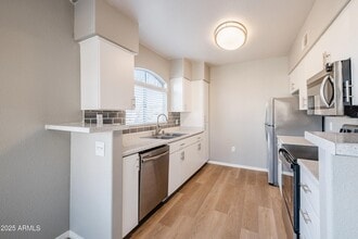 5151 E Guadalupe Rd in Phoenix, AZ - Building Photo - Building Photo