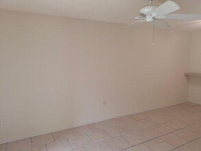 2931 Westmoreland Ct in New Port Richey, FL - Building Photo - Building Photo