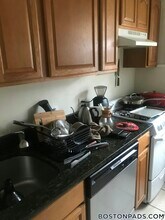 107 Gordon St, Unit 2 in Boston, MA - Foto de edificio - Building Photo