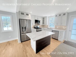 6310 Hilly Way in Cary, IL - Building Photo - Building Photo