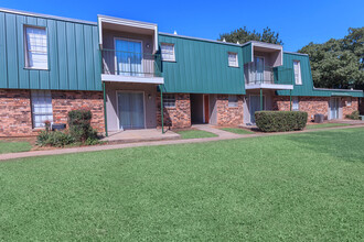 Waterford Glen in Wichita Falls, TX - Foto de edificio - Building Photo