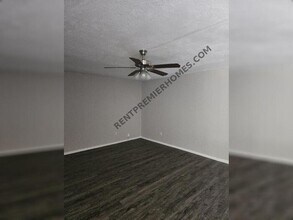 3402 Chesapeake Dr in Arlington, TX - Building Photo - Building Photo