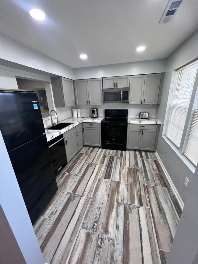 5627 Onslow Way in Capitol Heights, MD - Building Photo - Building Photo
