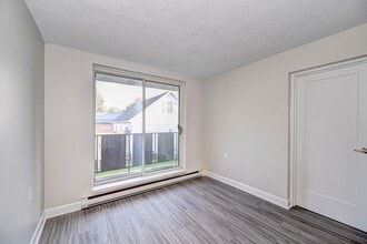 Egremont Street Apartments - Skyline Living in Wellington North, ON - Building Photo - Building Photo