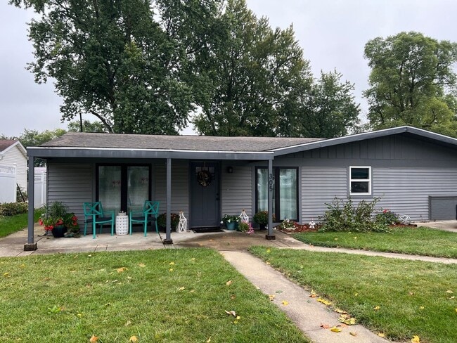 property at 305 Woodlawn St